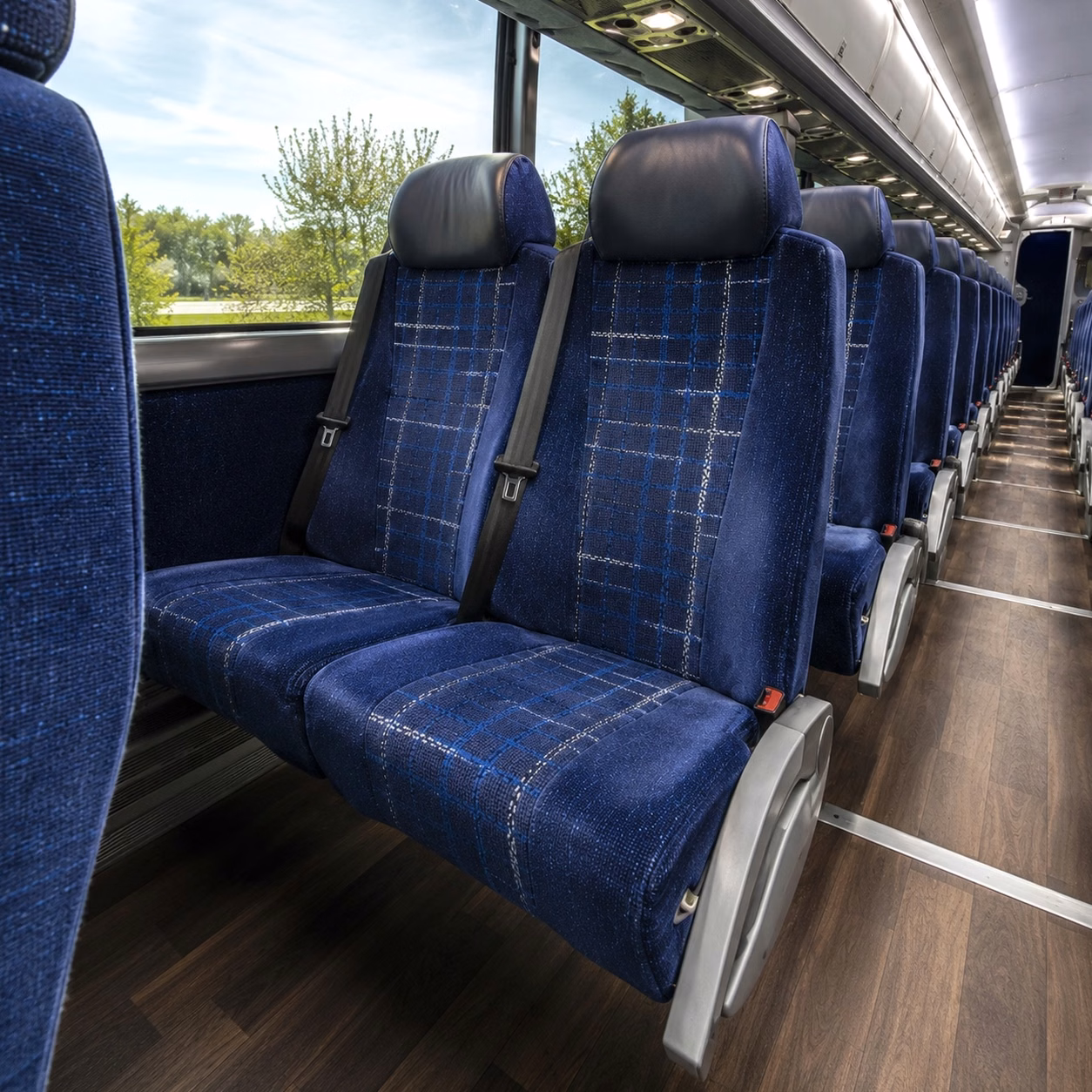 how the type of bus you choose changes charter bus prices in sarasota florida