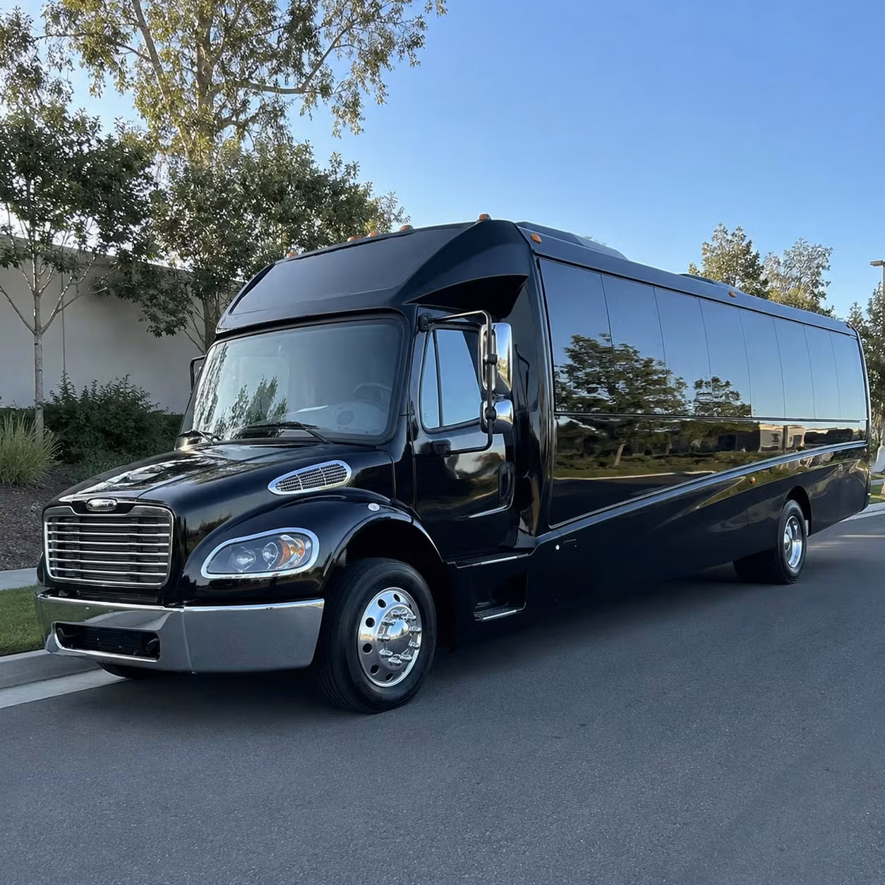 sarasota 28 passenger minibus rental
