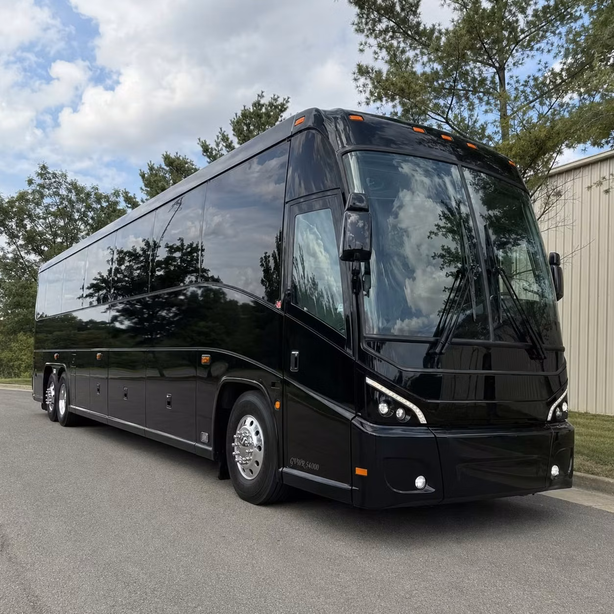 sarasota groups headed to orlando theme parks deserve a better ride than a caravan of minivans